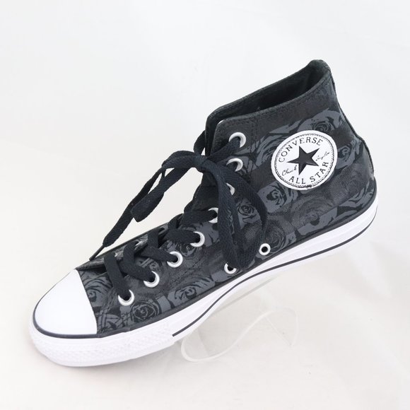 black converse with roses